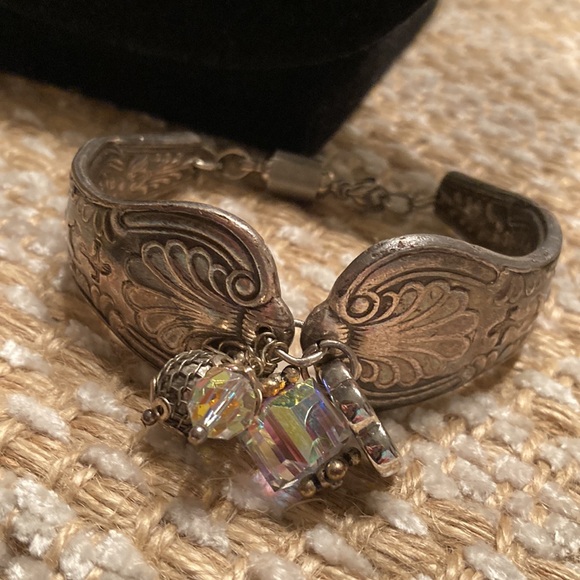 Jewelry - Vintage Silver tone Bracelet with Crystal Accents